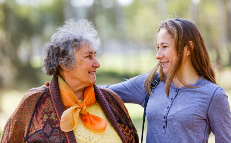 What qualifications does a support worker have?